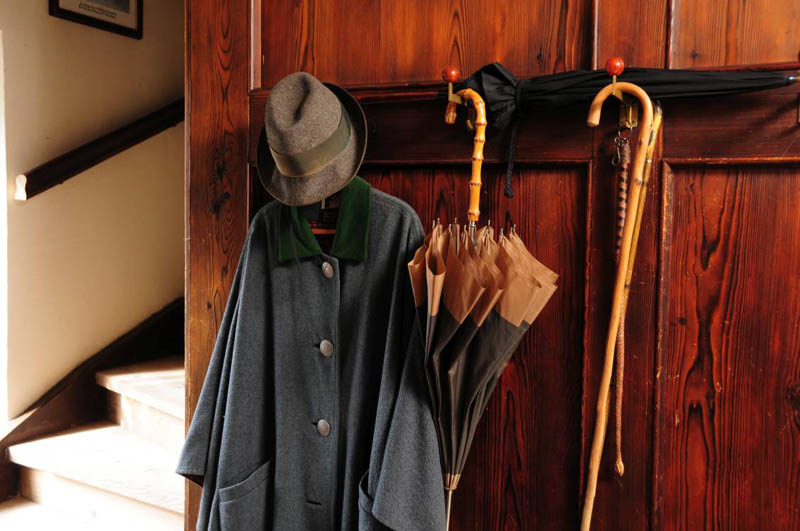 Garderobe von Paula Grogger